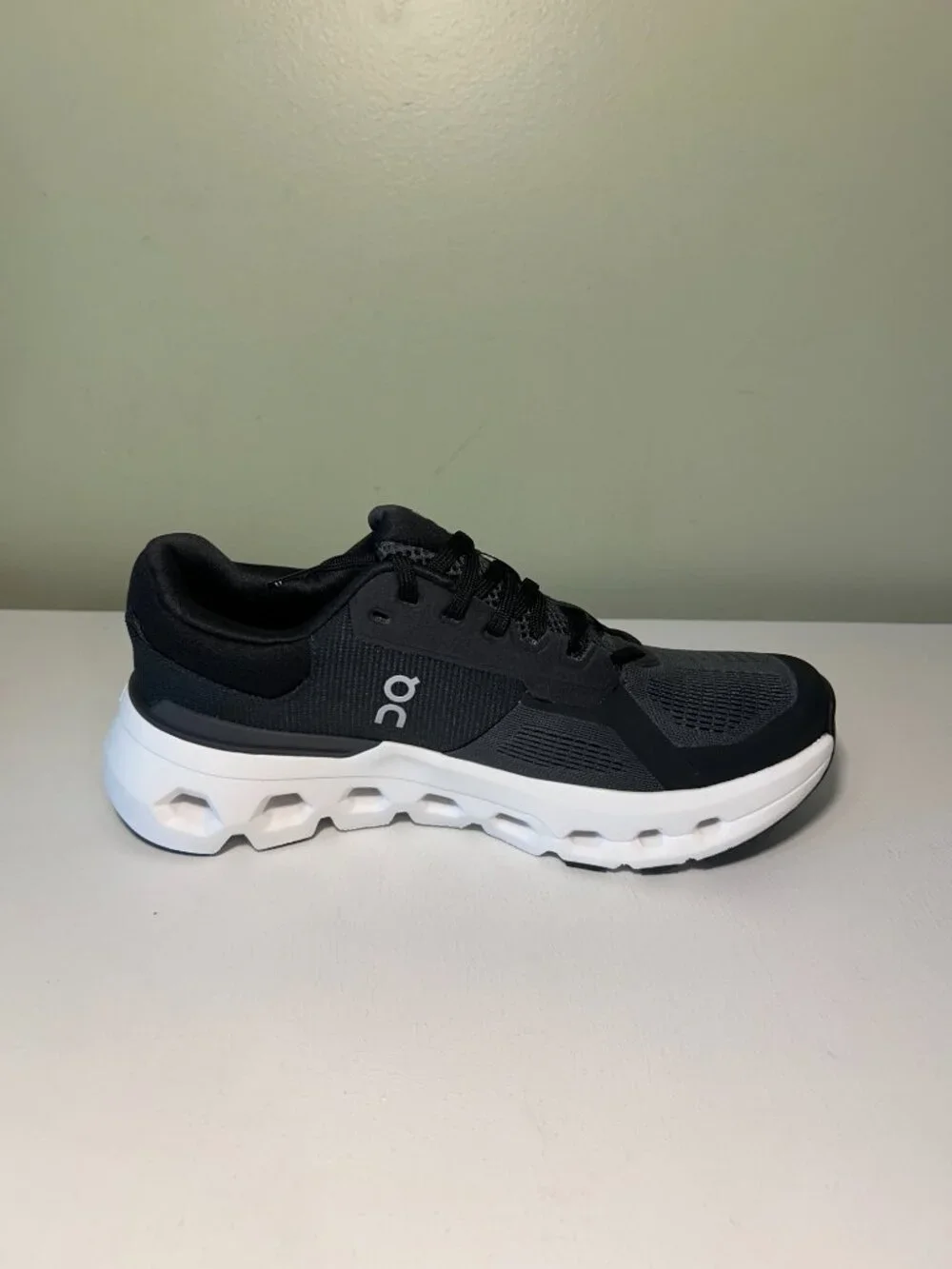 On Running Women's Cloudrunner 2